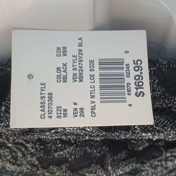 New David's Bridal Dress 16 wide - Picture 7 of 9